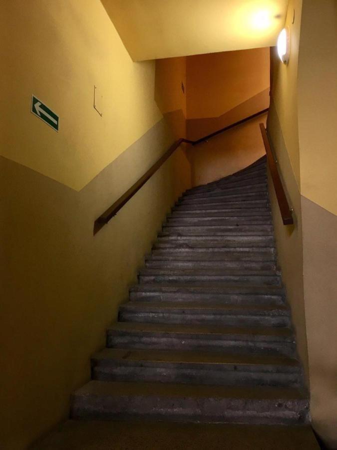 Real Vip Hostel Cracovia Esterno foto
