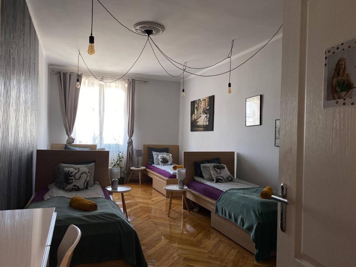 Real Vip Hostel Cracovia Esterno foto